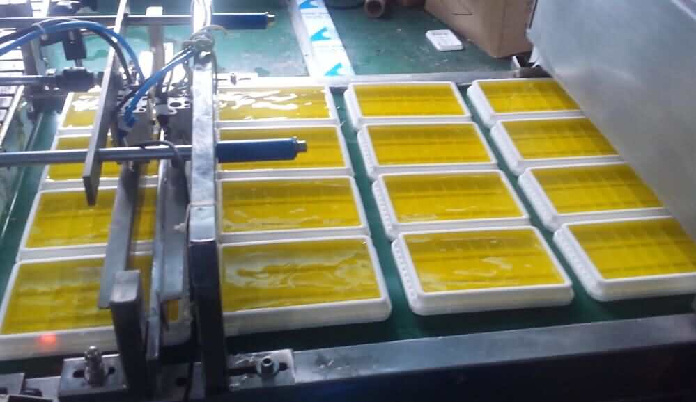 香膏冷却后的样子